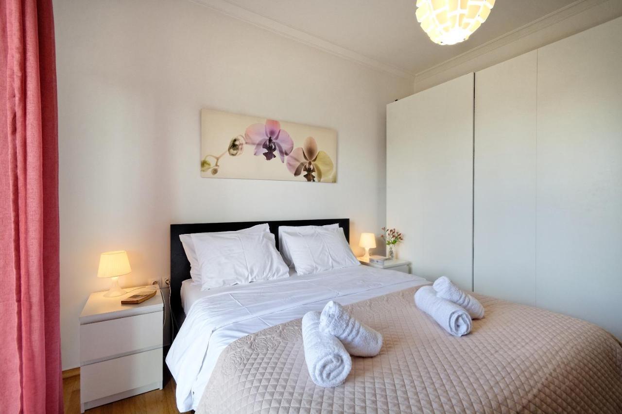 Glyfada Breeze Apartments เอเธนส์ ภายนอก รูปภาพ