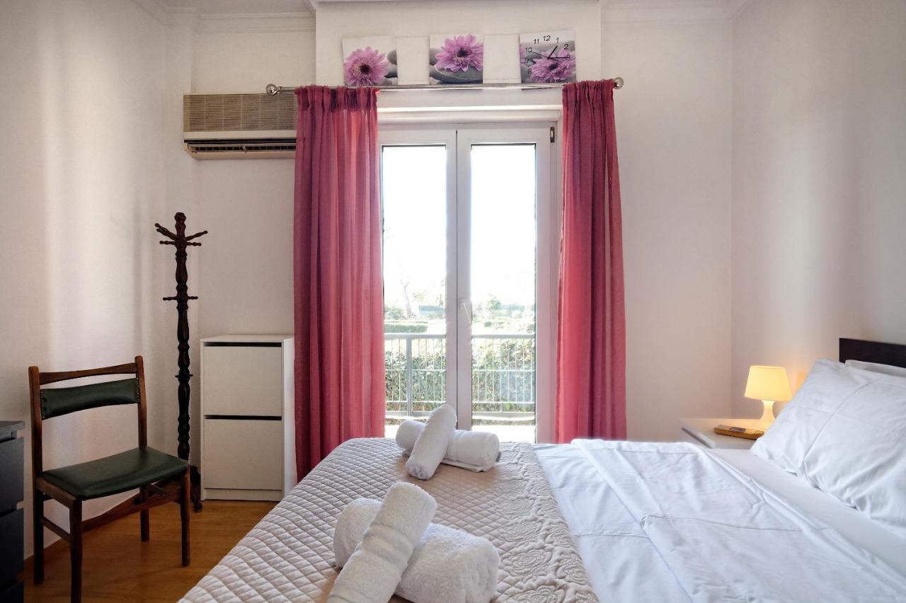 Glyfada Breeze Apartments เอเธนส์ ภายนอก รูปภาพ