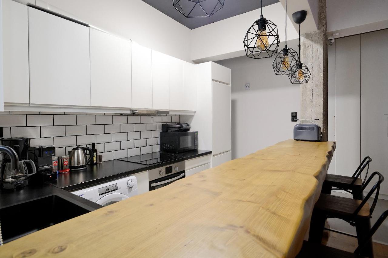 Glyfada Breeze Apartments เอเธนส์ ภายนอก รูปภาพ