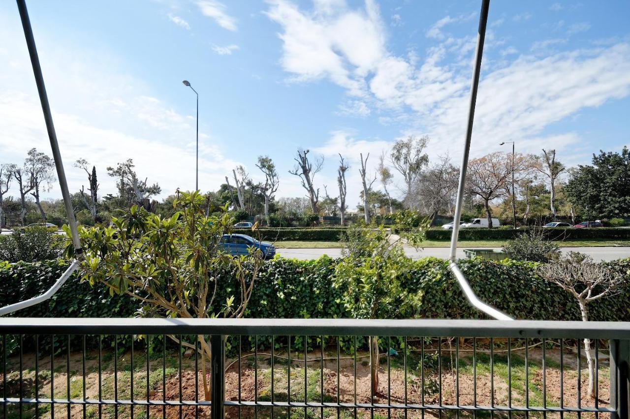 Glyfada Breeze Apartments เอเธนส์ ภายนอก รูปภาพ