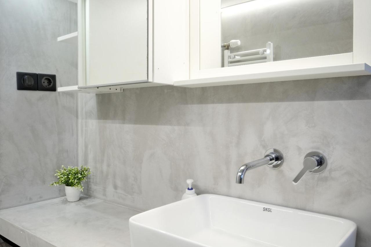 Glyfada Breeze Apartments เอเธนส์ ภายนอก รูปภาพ