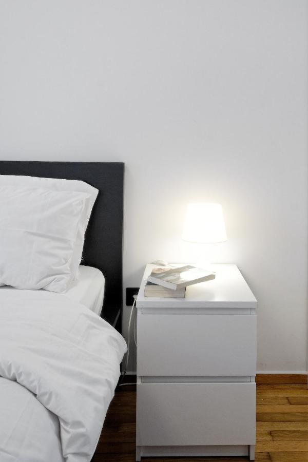 Glyfada Breeze Apartments เอเธนส์ ภายนอก รูปภาพ
