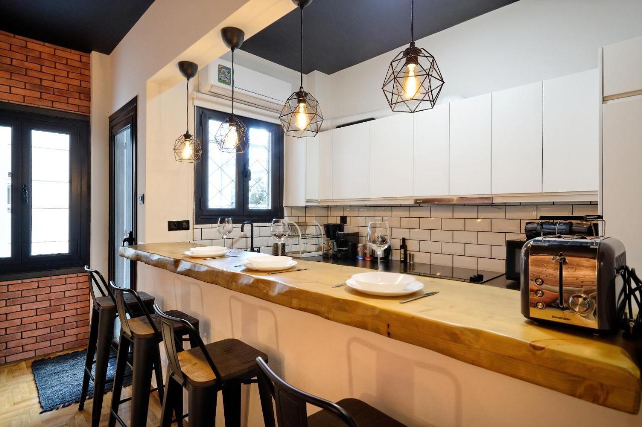 Glyfada Breeze Apartments เอเธนส์ ภายนอก รูปภาพ